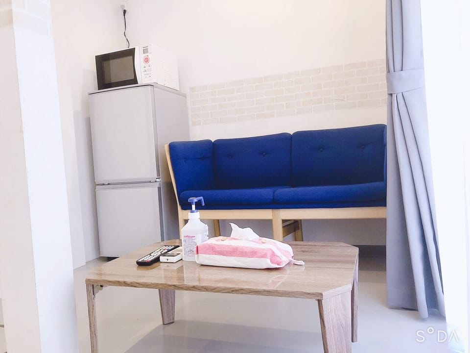 Economy Twin Room | In-room safe, WiFi (free), bed sheets