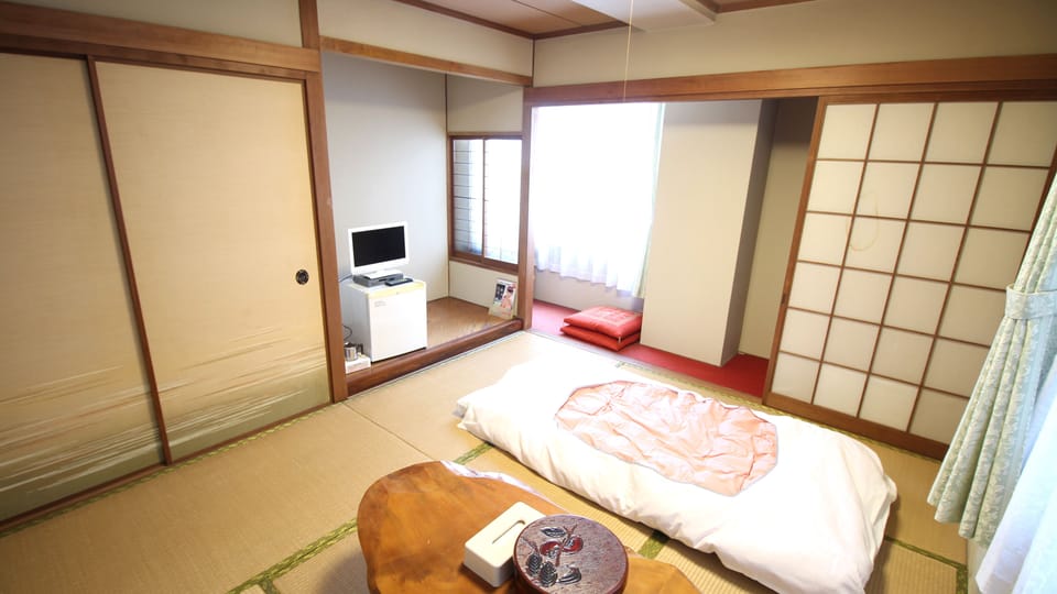 Japanese-Style Room, Non Smoking | Desk, WiFi (free)