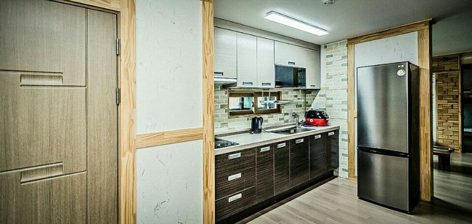 Family Room, Kitchen | Shared kitchen | Shared fridge