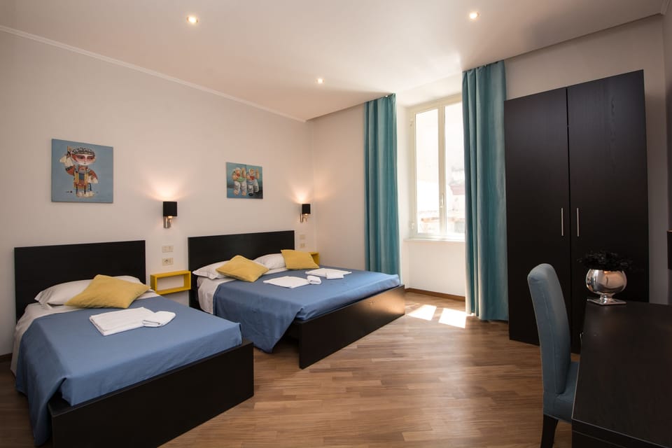 Comfort Triple Room, Ensuite | Iron/ironing board, WiFi (free)