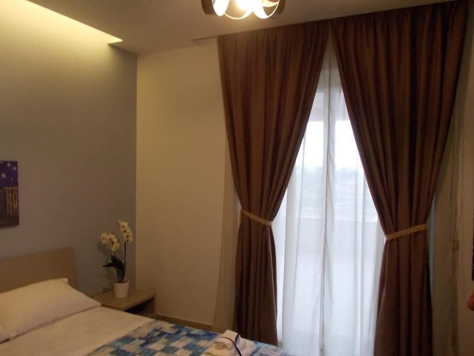 Standard Double or Twin Room, Balcony, Garden View | Room amenity