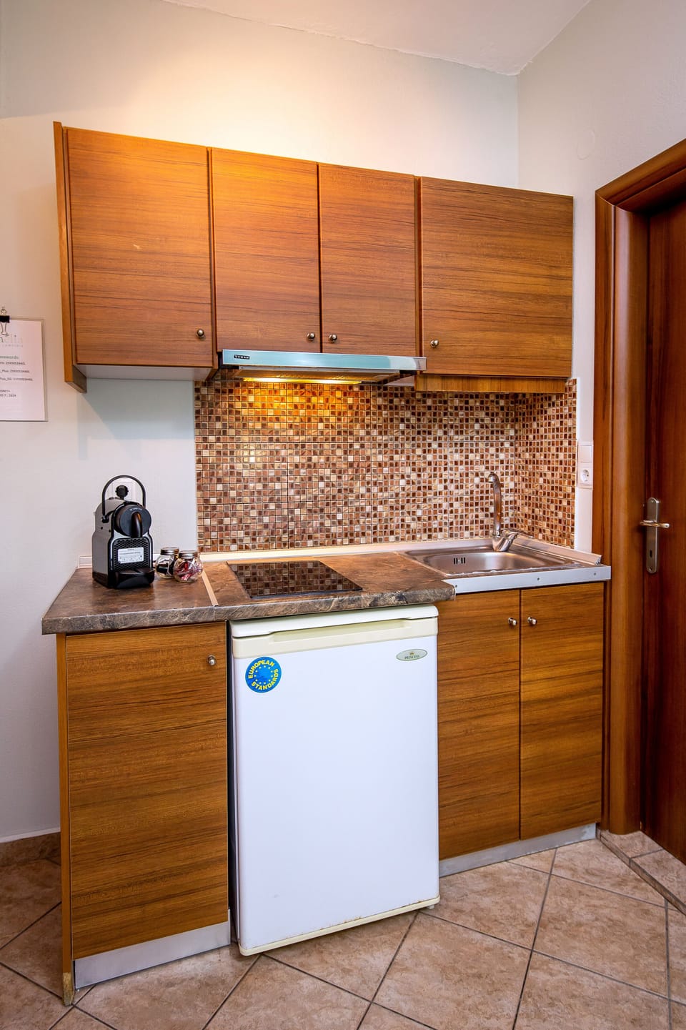 Studio, Non Smoking (4 Adults) | Bathroom | Shower, free toiletries, hair dryer, towels