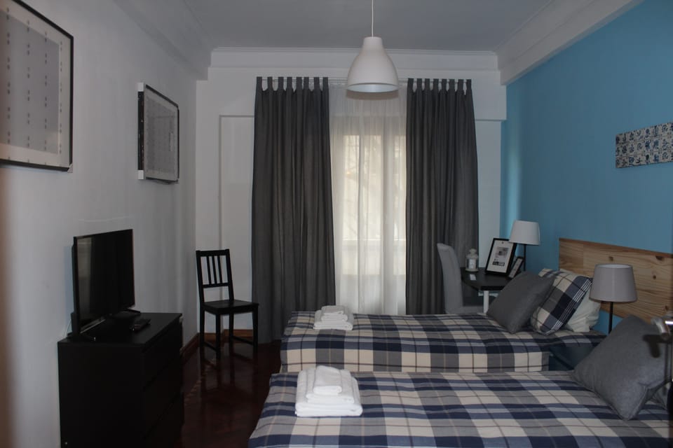 Double Room, Balcony | Iron/ironing board, cribs/infant beds, free WiFi, bed sheets