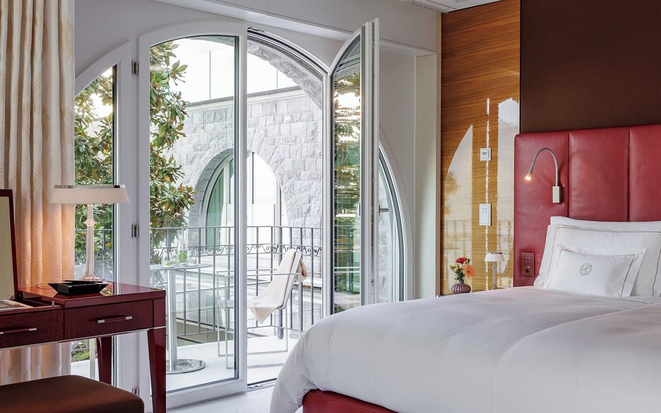 Minibar, in-room safe, desk, soundproofing