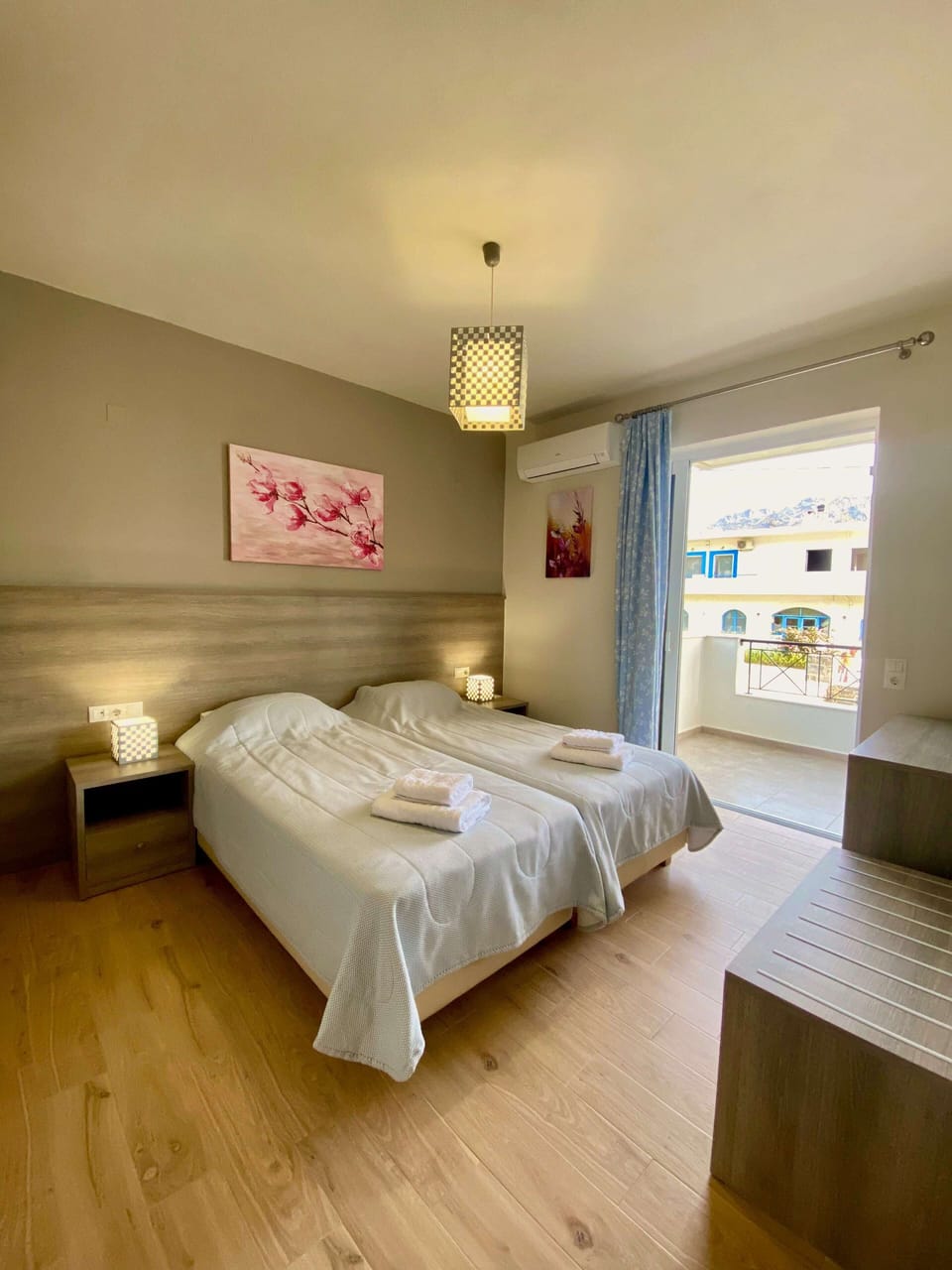 Luxury Apartment, 2 Bedrooms | 2 bedrooms, Egyptian cotton sheets, premium bedding, in-room safe