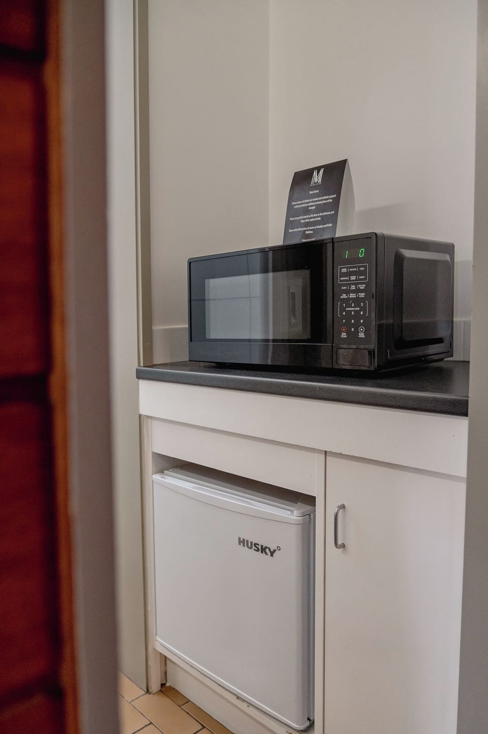 Queen Room | Private kitchen | Fridge, coffee/tea maker, electric kettle, toaster