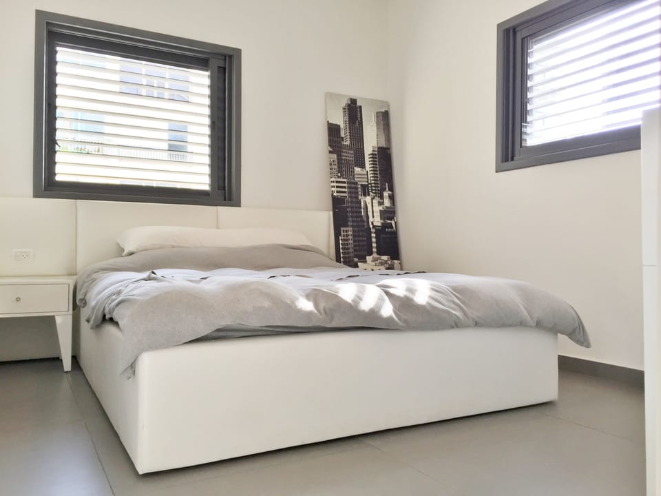 Luxury Townhome, 2 Bedrooms, Beachside | 2 bedrooms, premium bedding, desk, iron/ironing board