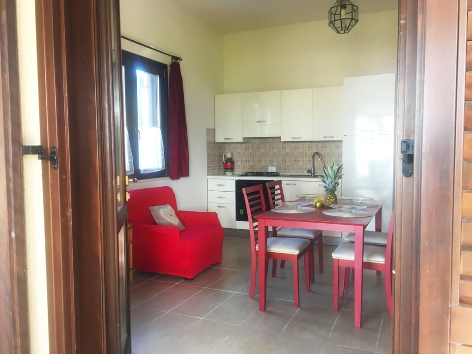 Comfort Villa, 1 Bedroom, Sea View | Living room | Flat-screen TV