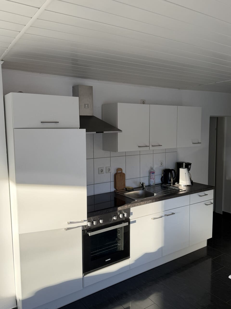 Triple Room | Private kitchen | Microwave