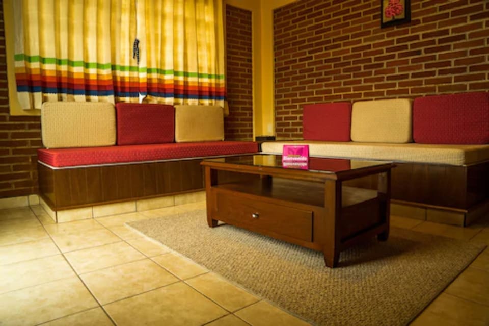 Family Room, 2 Double Beds | Blackout drapes, WiFi (free), bed sheets