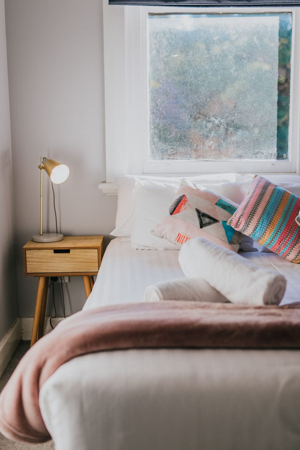 Classic Double Room, 1 Queen Bed, Shared Bathroom | Blackout drapes, WiFi (free), bed sheets