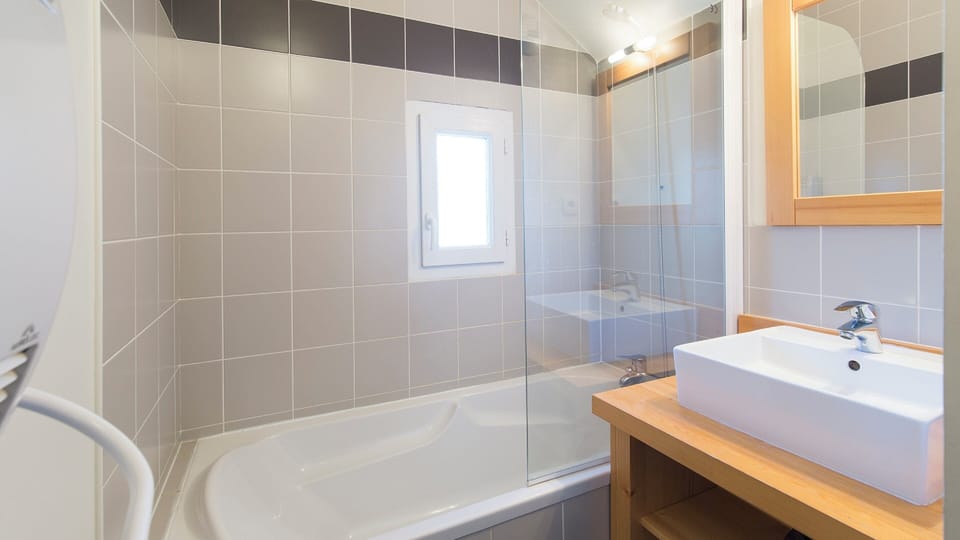 Les Jardins de Balnea Loudenvielle 4PD10 Hotel in Occitanie