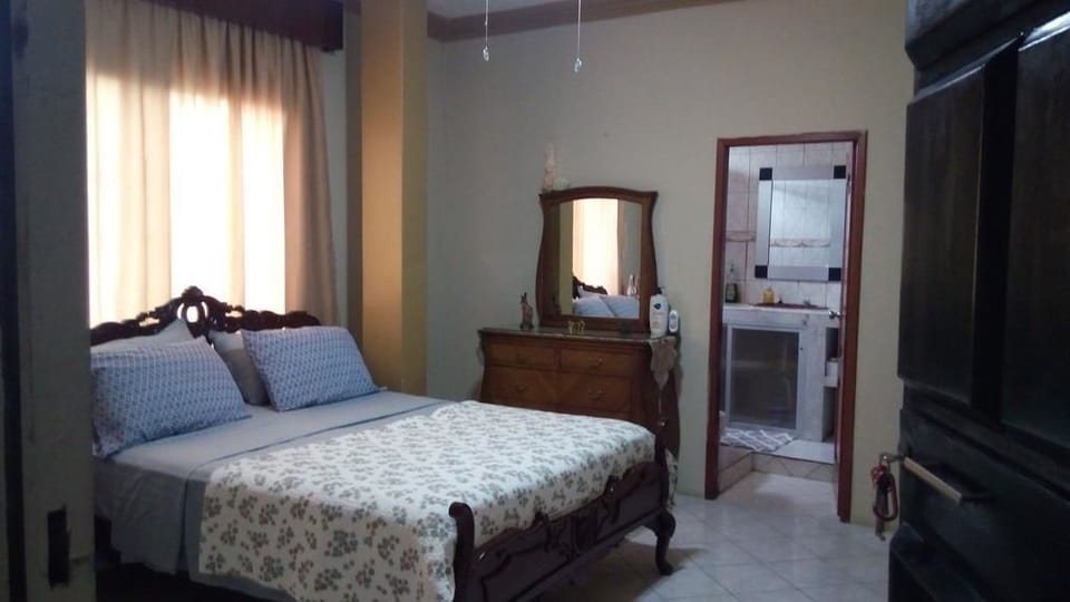 Deluxe Double Room | 1 bedroom, premium bedding, minibar, iron/ironing board (on request)