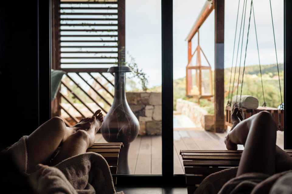 Exclusive Chalet | Egyptian cotton sheets, premium bedding, down comforters, minibar