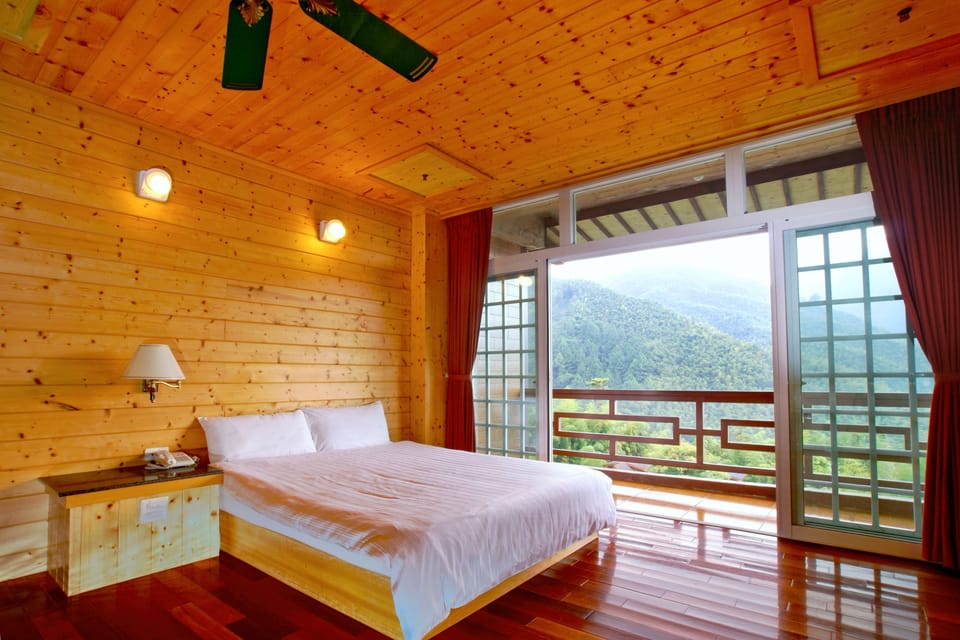 Deluxe Double Room, 1 Double Bed | Bathroom | Free toiletries, hair dryer, slippers, electronic bidet