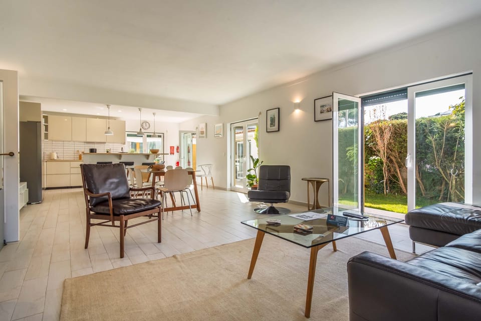 Villa, 5 Bedrooms, Private Pool | Living area | 42-inch Smart TV with digital channels, DVD player, table tennis