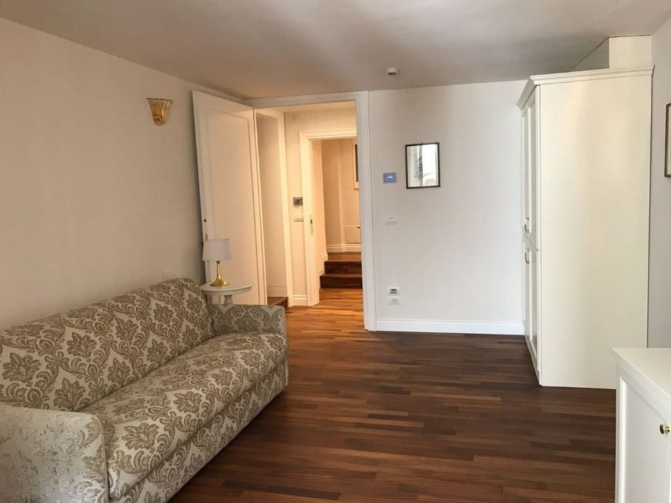 Studio | Soundproofing, cribs (free), WiFi (free), bed sheets