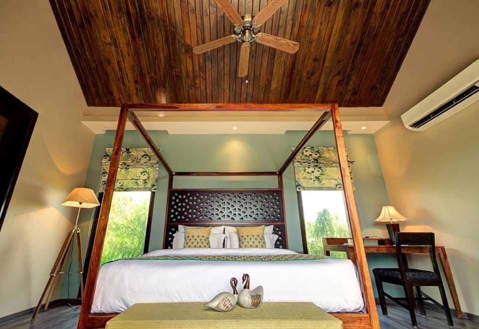 Royal Room | In-room safe, desk, blackout drapes, soundproofing