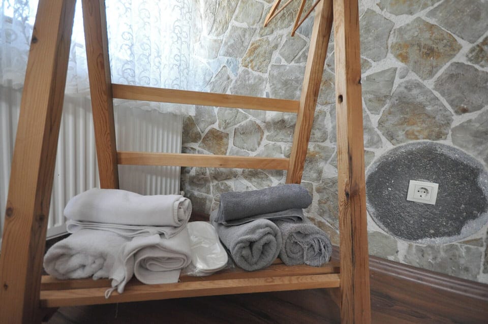 Deluxe Room | Premium bedding, down comforters, in-room safe, individually decorated