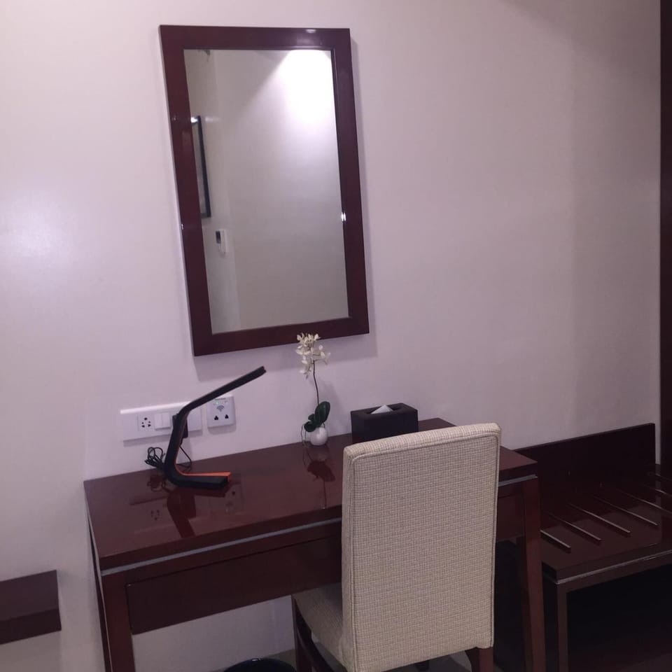 Minibar, in-room safe, blackout drapes, soundproofing