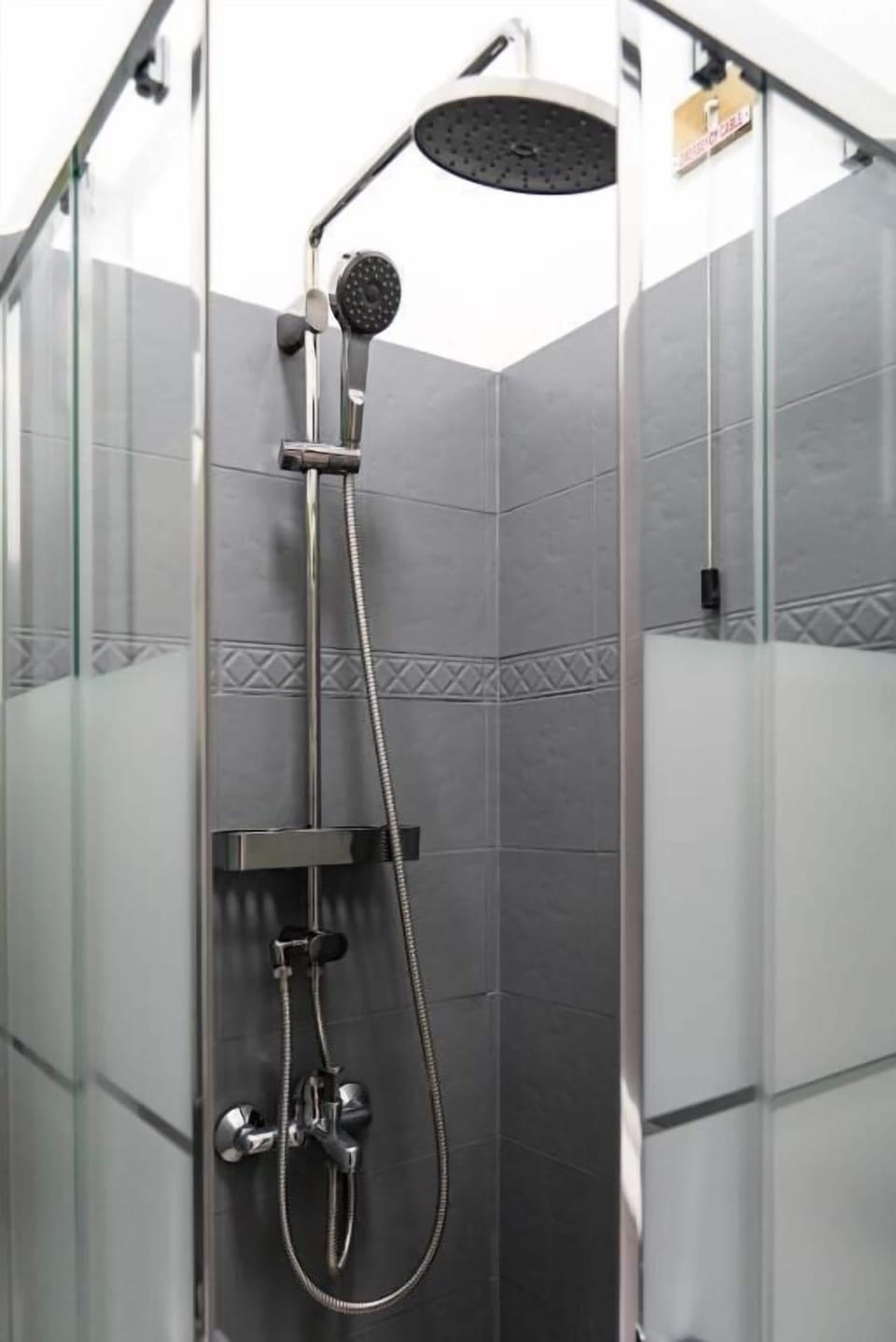 Economy Double Room | 1 bedroom, hypo-allergenic bedding, in-room safe, blackout drapes
