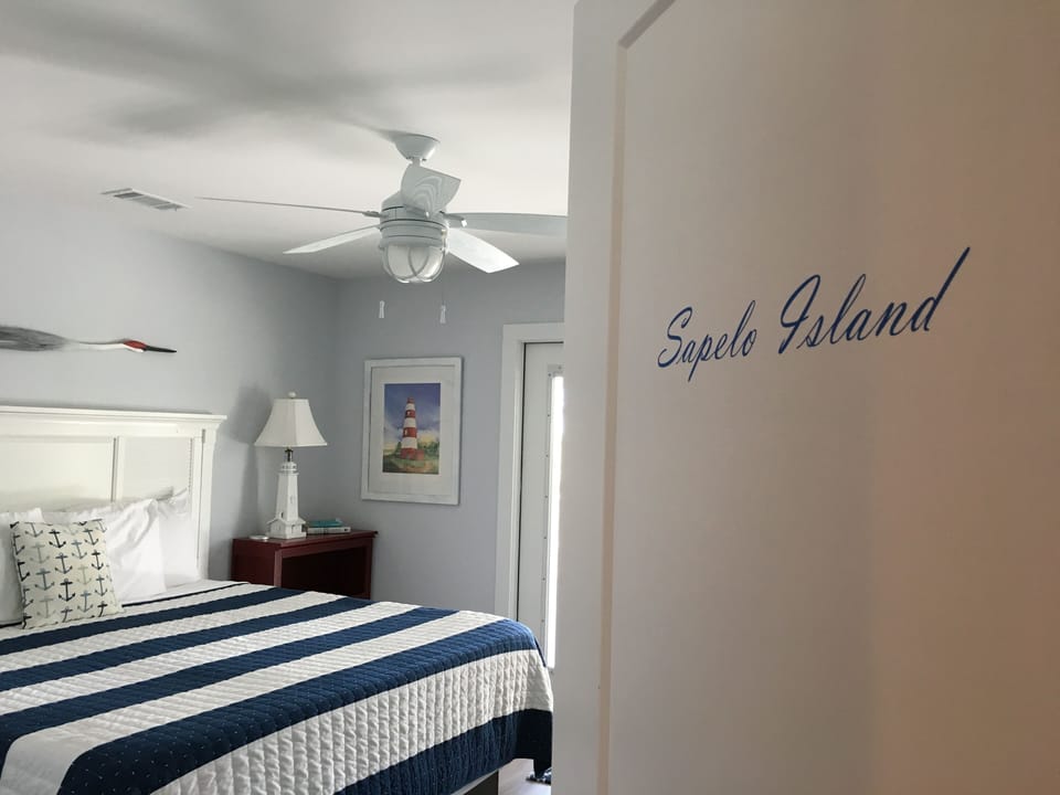 Classic Room | Individually decorated, individually furnished, free WiFi, bed sheets