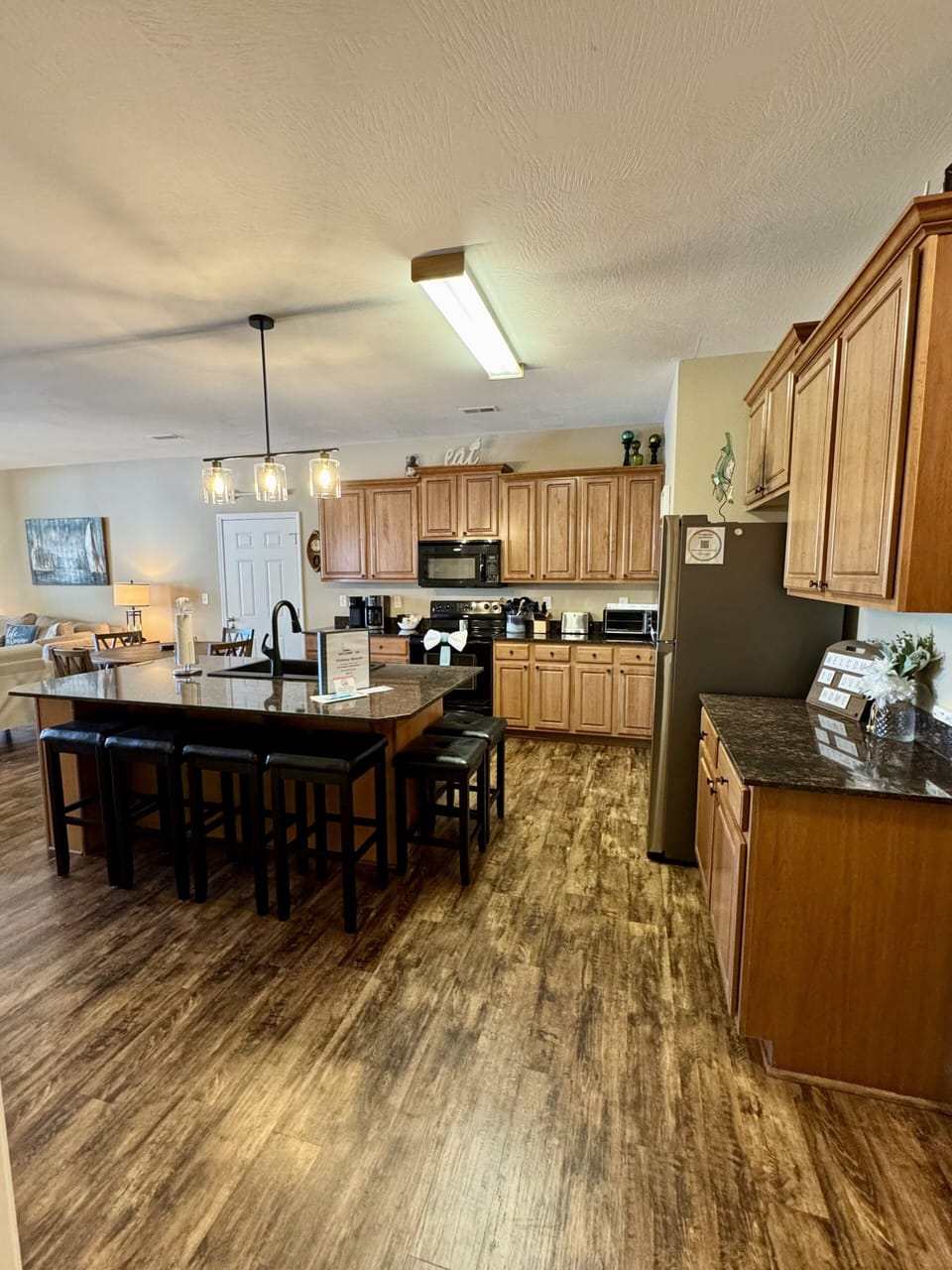 Condo, 3 Bedrooms | Private kitchen | Coffee/tea maker, fridge, microwave, oven
