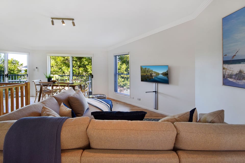 Townhome, 2 Bedrooms | Living room | Smart TV, DVD player