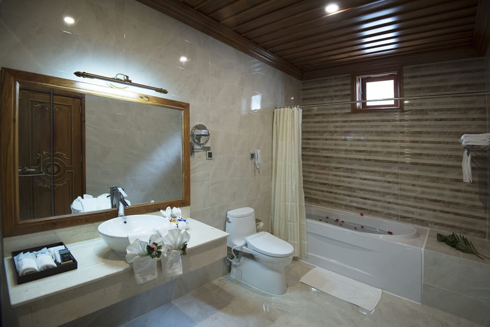 Luxury Bungalow | Premium bedding, minibar, in-room safe, desk