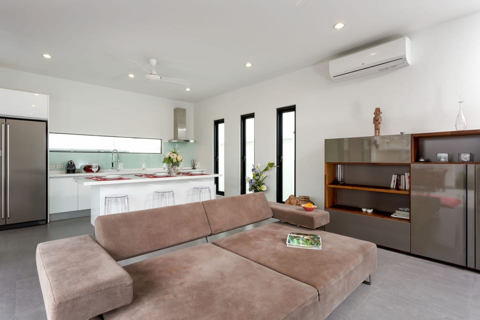 Comfort Villa | Living area | Flat-screen TV