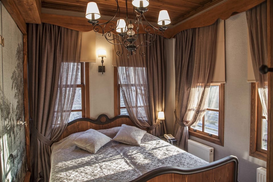 Double Room, City View | Minibar, in-room safe, soundproofing, free WiFi