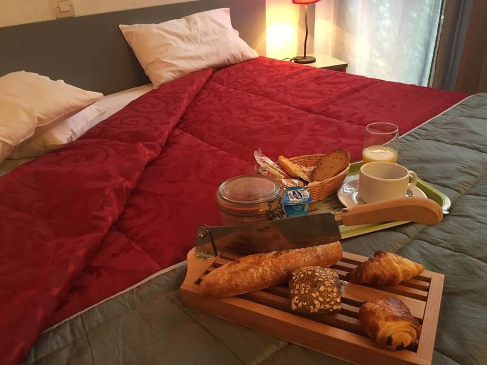 Single Room | Desk, laptop workspace, rollaway beds, free WiFi