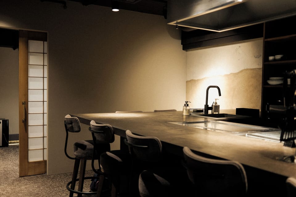 2nd-Floor Kitchen Suite for Groups - No Sauna, Non Smoking | Blackout drapes, free WiFi, bed sheets