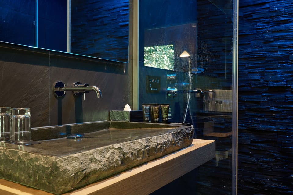 The Shack | Bathroom | Shower, free toiletries, hair dryer, slippers