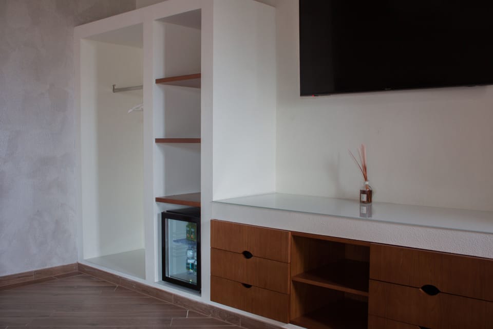 Quadruple Room, Accessible | Desk, blackout drapes, soundproofing, rollaway beds (surcharge)