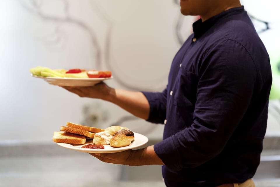 Daily buffet breakfast for a fee