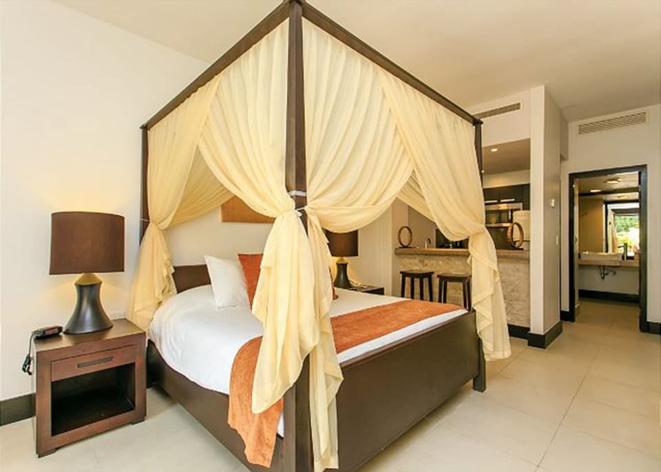 Condo | 2 bedrooms, free WiFi, bed sheets