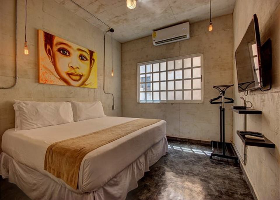 Condo | 2 bedrooms, free WiFi, bed sheets