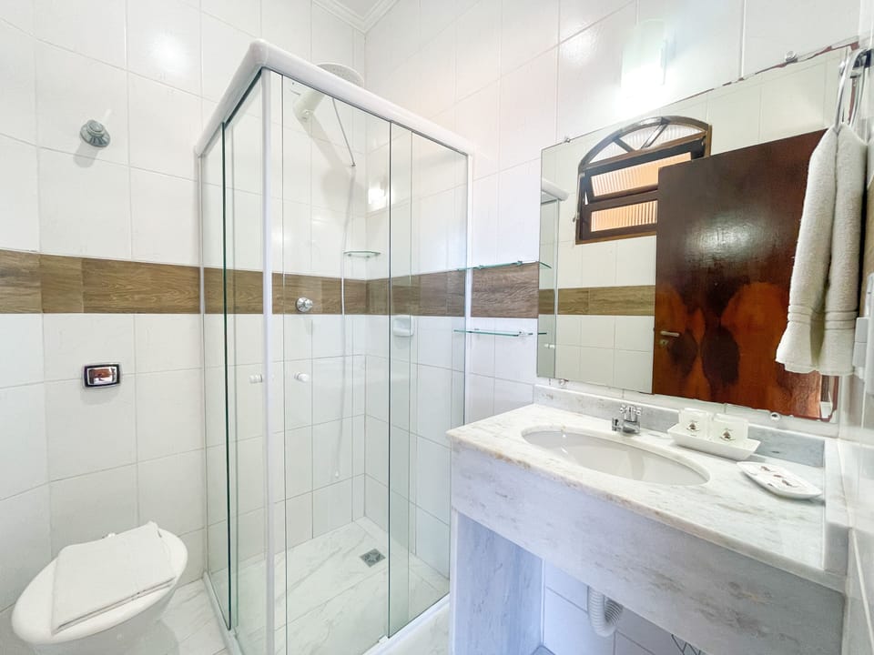 Shower, towels