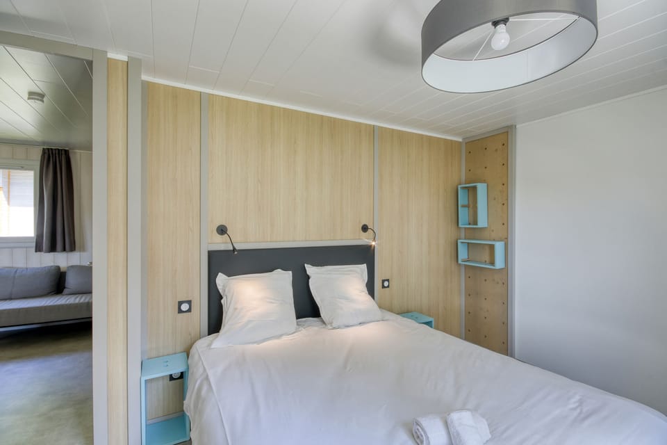 Chalet, Accessible (4 Pers) | Individually decorated, individually furnished, bed sheets