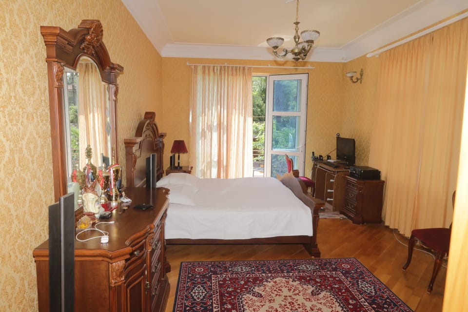 Classic Room | Premium bedding, laptop workspace, blackout drapes, soundproofing