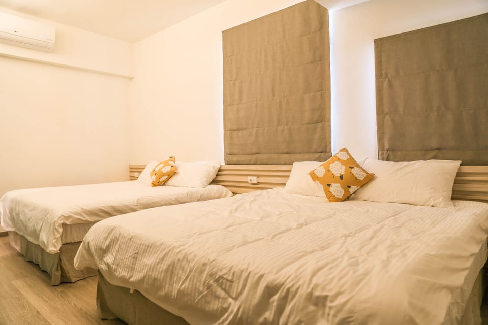 Comfort Quadruple Room, 2 Queen Beds, Ensuite, City View | Desk, blackout drapes, free WiFi, bed sheets