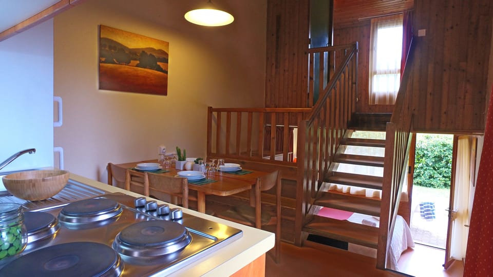 80-cm flat-screen TV with digital channels, TV