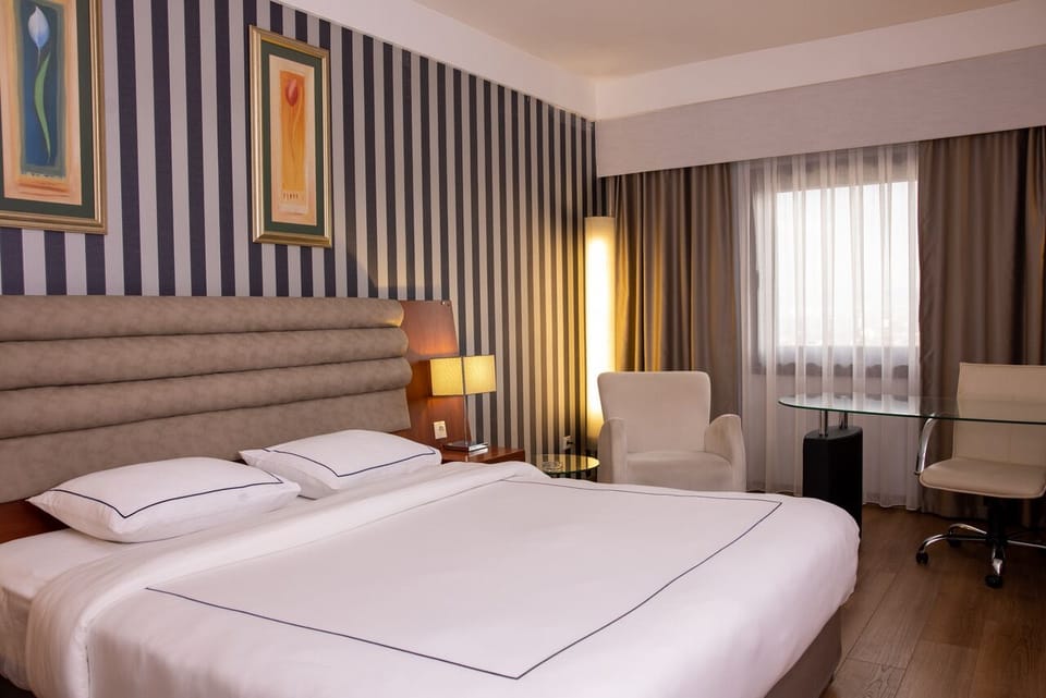 Deluxe Double Room | Premium bedding, Select Comfort beds, minibar, in-room safe