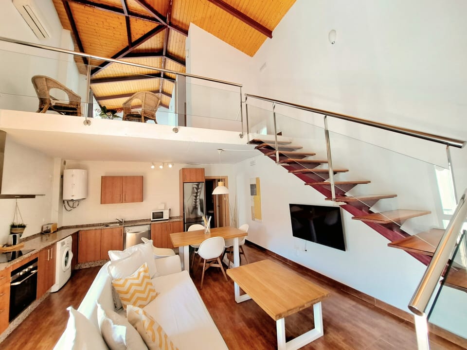 Duplex, 2 Bedrooms | Premium bedding, blackout drapes, iron/ironing board, free WiFi