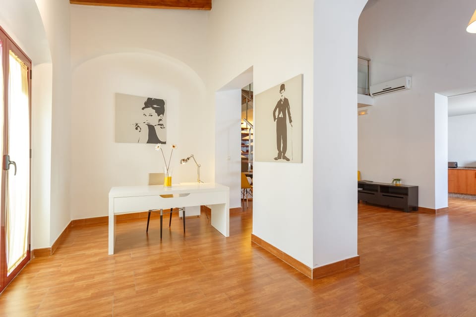 Duplex, 3 Bedrooms | Living area | 40-inch flat-screen TV with digital channels, TV