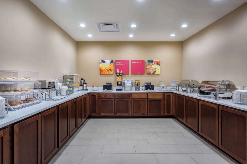 Free daily buffet breakfast