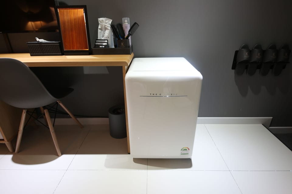 Premier Room (Air purifier, Styler) | Room amenity