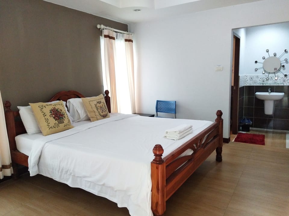 Standard Double Room | Free WiFi