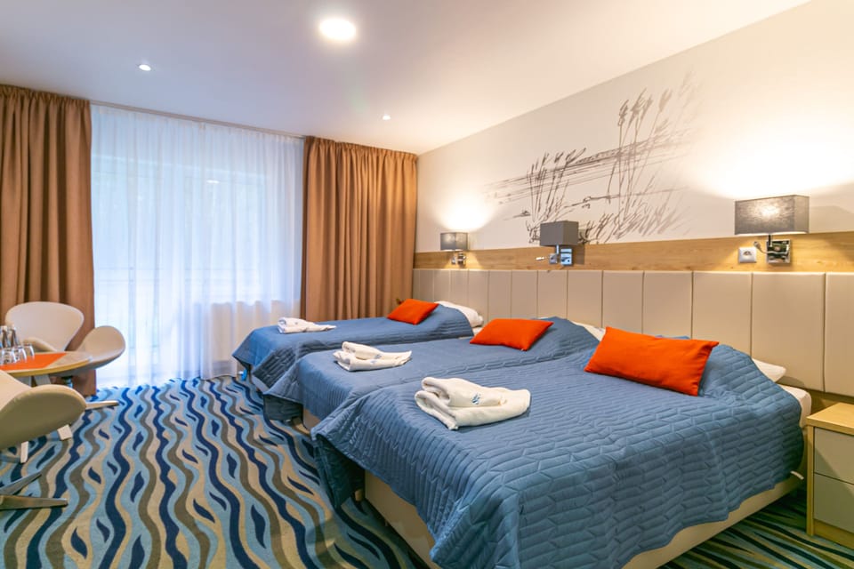 Triple Room | In-room safe, desk, iron/ironing board, cribs/infant beds